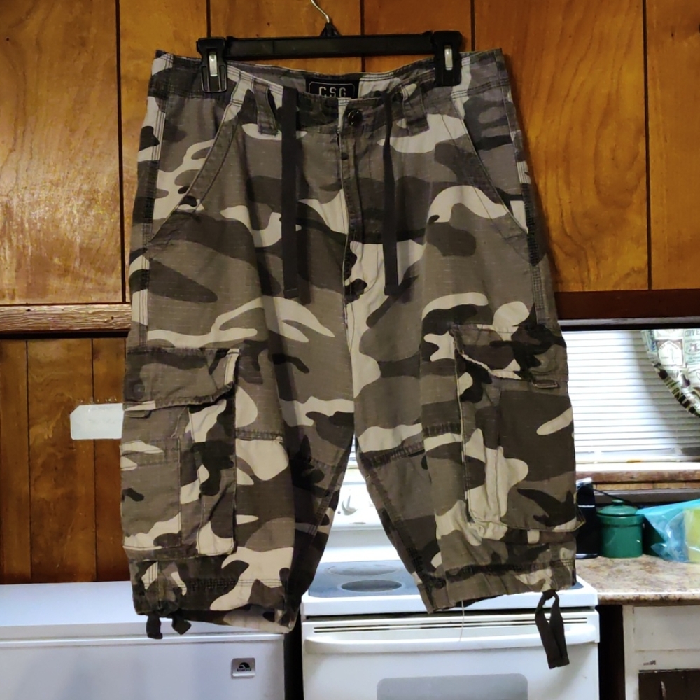 Men Short.